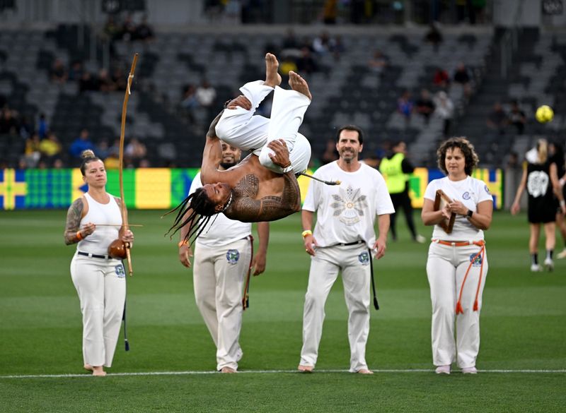 Experience thrilling athletic displays at INCASADM sports events, featuring elite performers showcasing skills like capoeira.